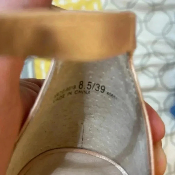 Chinese Laundry Platforms - Picture 12 of 13